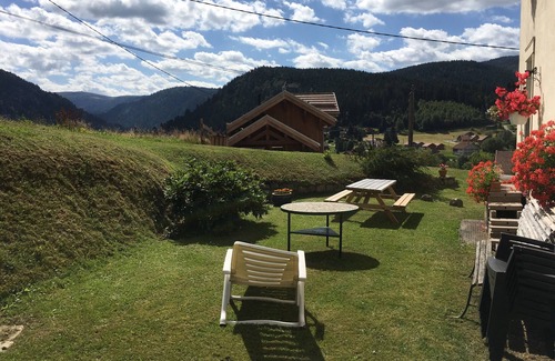 Xonrupt-Longemer Apartment | Apartment in independent house, quiet, Gérardmer
