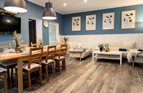 West Pomeranian Voivodeship Apartment | Apartment in Ko obrzeg near Sandy Beach