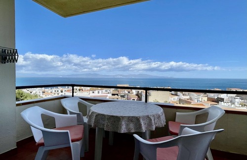 Ultramort Apartment | Apartment in L'Escala near Sandy Beach