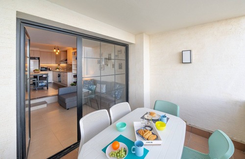 L'Escala Apartment | Apartment in L’Escala near Sandy Beaches
