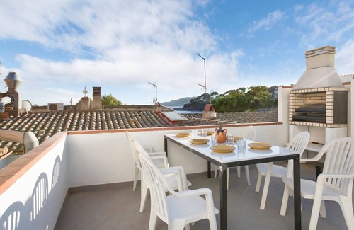 Llafranc Apartment | Apartment in Llafranc by the Sandy Beach