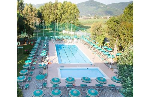Luni Mare Apartment | Apartment in Luni mit Balkon