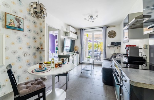 La Ciotat Apartment | Apartment in luxury residence with swimming pool