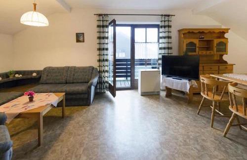 Neuschoenau Apartment | Apartment in Neuschönau near Treetop Path