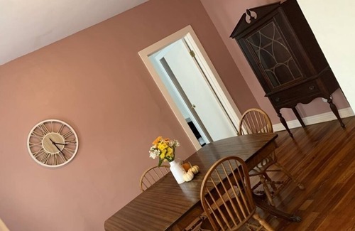 Smyrna Apartment | Apartment in one of Smyrna’s oldest buildings.
