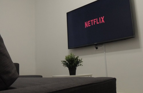 La Corredoria y Ventanielles Apartment | APARTMENT IN OVIEDO WITH FREE PARKING, WIFI AND NETFLIX BY DELABRA APARTMENTS.