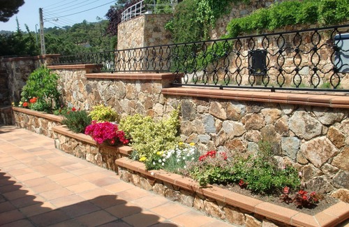 Lloret de Mar Apartment | Apartment in private villa 1.5 km. from Lloret de Mar. 500 meters away from Cal beach
