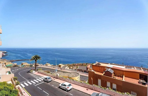 Radazul Apartment | Apartment in Radazul with Stunning Sea Views