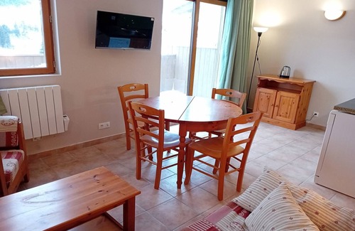 Termignon Apartment | Apartment in Termignon with Ski-In/Ski-Out