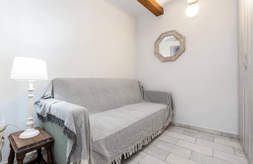 Old Town Apartment | Apartment in TGN historic center only 450m beach