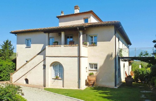 Gambassi Terme House | Apartment in Tuscany with Pool & Golf Access