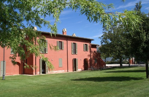 Spello Apartment | Apartment in Umbria with Pool & BBQ