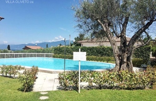 Bardolino Apartment | APARTMENT IN VILLA, 5 MINUTES WALK FROM THE LAKE AND THE VILLAGE