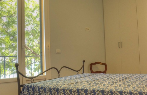 Alassio Apartment | Apartment in villa, beachfront, sleeps 4, wifi, private parking