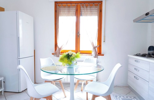Como Apartment | Apartment in Villa Between Como and Switzerland
