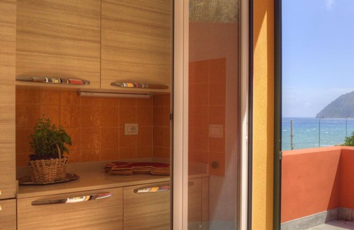 Alassio Apartment | Apartment in villa, sea front, sleeps 6 double services