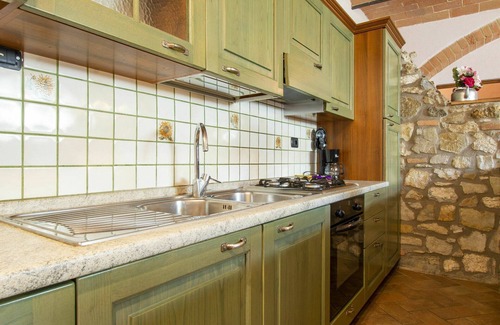 Gambassi Terme Villa | Apartment in villa with A/C, WIFI, pool, TV, terrace, panoramic view, close to San Gimignano