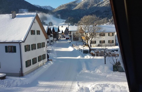 Unterammergau Apartment | Apartment incl. Königscard, mountain railroads, thermal baths, leisure facilities, bus/train