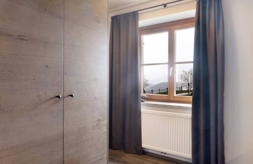 Carezza Apartment | Apartment "Angerle Alm Apt König Laurin" with Private Terrace, Shared Garden & Wi-Fi