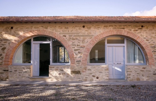 Castiglion Fiorentino Apartment | Apartment surrounded by a beautiful park with swimming pool located in the city center