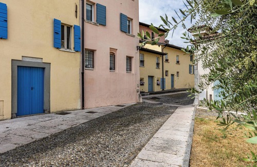San Felice del Benaco Apartment | Apartment 'Nido Di Cisano' with Lake View, Shared Pool and Wi-Fi