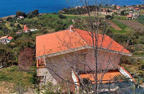 Coccorino Apartment | Apartment Gaetano in Santa Maria di Ricadi - 4 persons, 2 bedrooms
