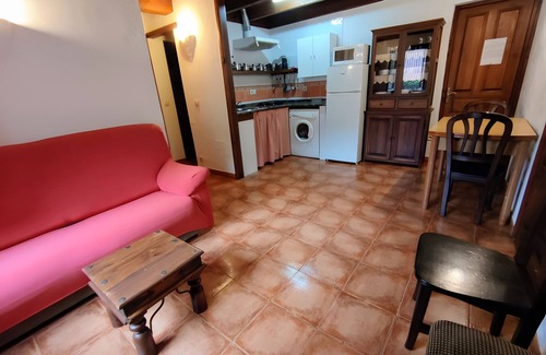 Alles Apartment | Apartment 'Jana' with Mountain View, Private Terrace and Wi-Fi