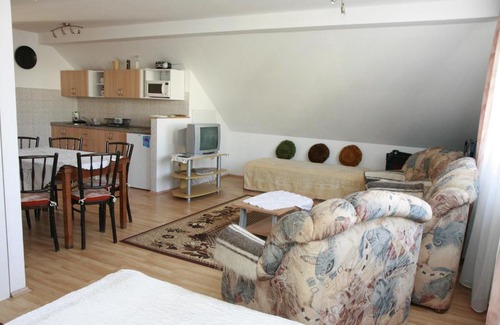 Sturovo House | Apartment Kata