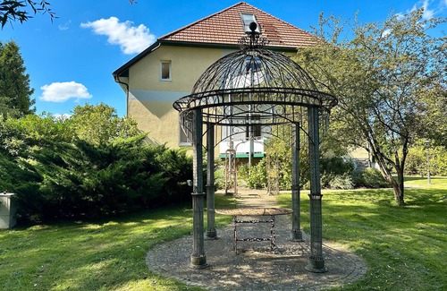 Muritz Apartment | Apartment 'Knappenstube 7' in a Hotel with Shared Garden, Balcony and Wi-Fi