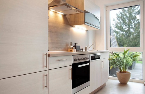 Wittighausen Apartment | Apartment 'Kornblume' with Private Terrace, Shared Garden and Wi-Fi