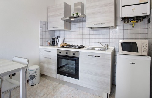 Pusiano Apartment | Apartment "La Corte sul Lago" with Lake View & Terrace