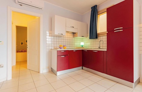 Cavo Apartment | Apartment "La Pergola al Cavo 5" close to the Beach with Shared Pool & Wi-Fi