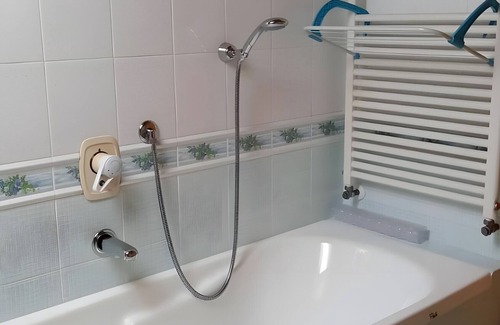 Daiano Apartment | Apartment 'La Rocca' with Mountain View and Wi-Fi