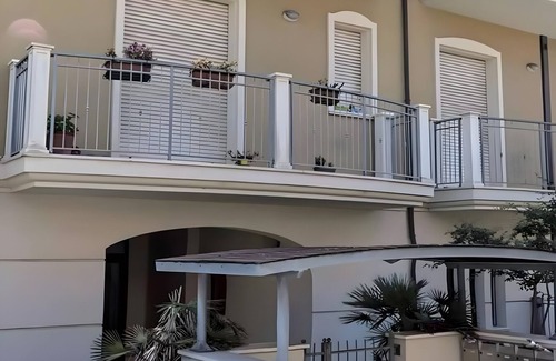 Marina Centro Apartment | Apartment 'Lagomaggio' with Private Terrace, Wi-Fi and Air Conditioning
