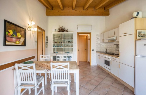 Colà Di Lazise Apartment | Apartment 'Lake Garda-Lazise Colá' with Garden, Shared Pool & A/C