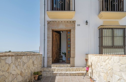 Olvera Apartment | Apartment 'Las Niñas' with Private Terrace, Wi-Fi and Air Conditioning