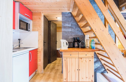 Villarodin-Bourget Apartment | Apartment 'Les Avenières - La Norma' with Mountain View, Balcony and Wi-Fi