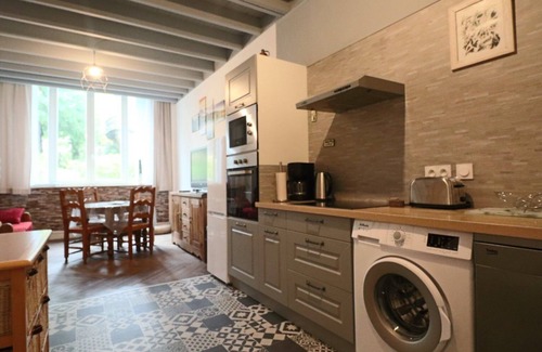 La Bourboule Apartment | Apartment 'Le Métrocosy' with Wi-Fi