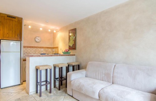 Saint-Tropez Apartment | Apartment Les Carles by Interhome