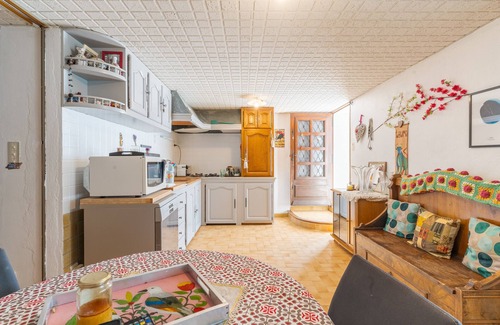Apt Apartment | Apartment 'Les Cerisiers' with Shared Pool, Shared Terrace and Wi-Fi