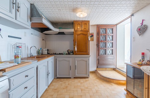 Apt Apartment | Apartment 'Les Cerisiers' with Shared Pool, Shared Terrace and Wi-Fi