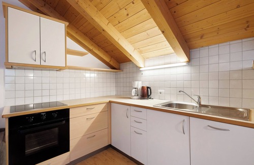 Naz Apartment | Apartment 'Linder 22' with Mountain View, Shared Pool and Wi-Fi