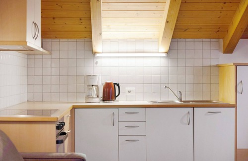 Naz Apartment | Apartment 'Linder 22' with Mountain View, Shared Pool and Wi-Fi