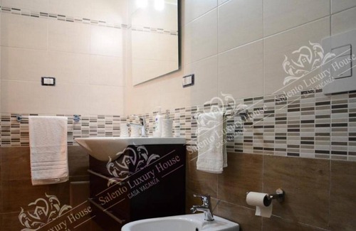 Alezio Apartment | Apartment 'Luxury 12' with Private Terrace and Air Conditioning
