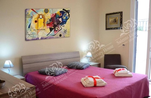 Alezio Apartment | Apartment 'Luxury 12' with Private Terrace and Air Conditioning