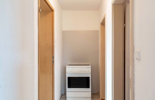 Aicha vorm Wald Apartment | Apartment 'Möblierte Wohnung Ferienwohnung' with Shared Terrace, Shared Garden and Wi-Fi