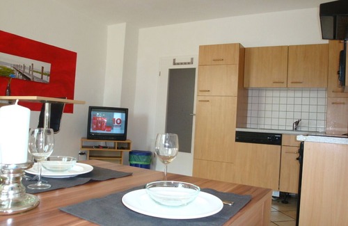 Wolnzach Apartment | Apartment mit Drei Schlafzimmer für 5 Personen und Großer Terrasse, Erdgeschoss