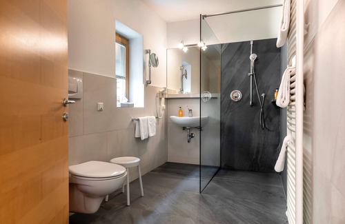 Burgusio Apartment | Apartment 'Moriggl Bergkamerad 3' with Mountain View, Shared Terrace and Wi-Fi