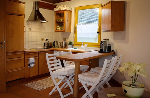 Gengenbach Apartment | Apartment 'Müllerleile' with Shared Pool, Terrace and Wi-Fi