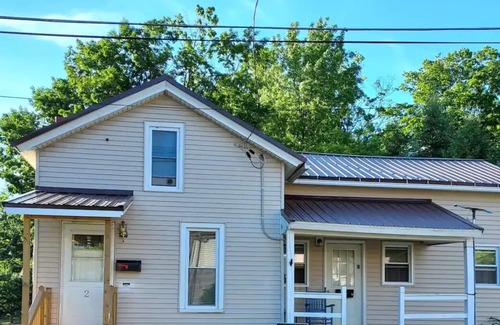 Silver Creek Apartment | Apartment near Lake Erie in Silver Creek